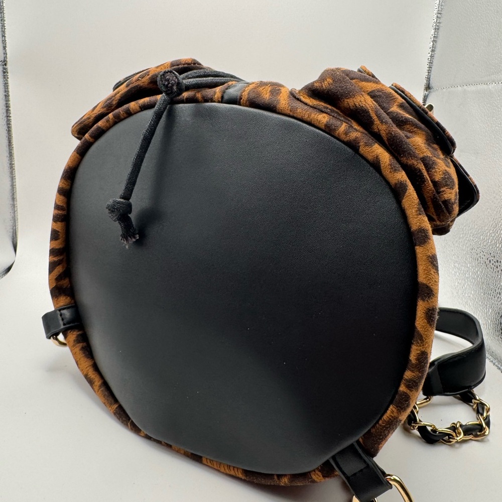 Leopard Print Drawstring Backpack - Picture 11 of 11